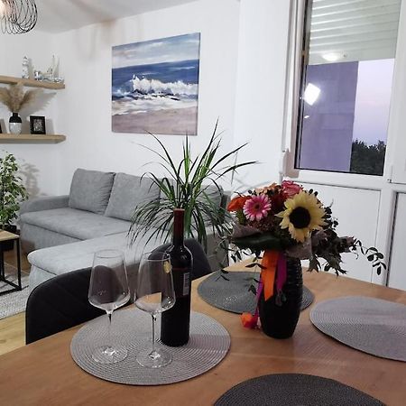 רייקה Apartman Liburna מראה חיצוני תמונה