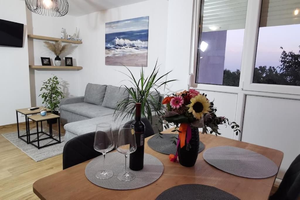 רייקה Apartman Liburna מראה חיצוני תמונה