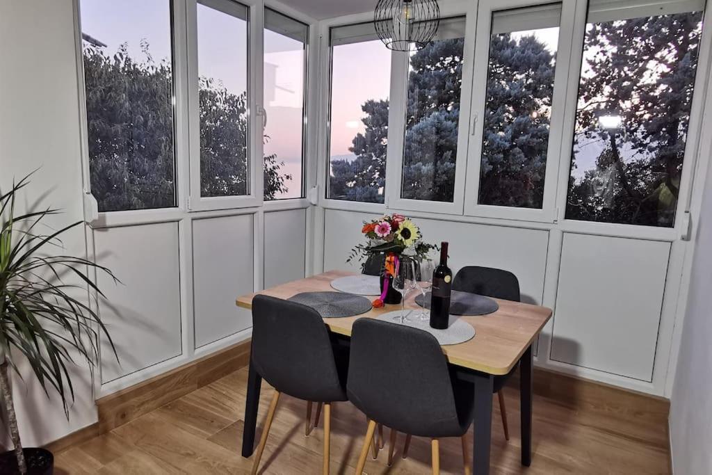 רייקה Apartman Liburna מראה חיצוני תמונה